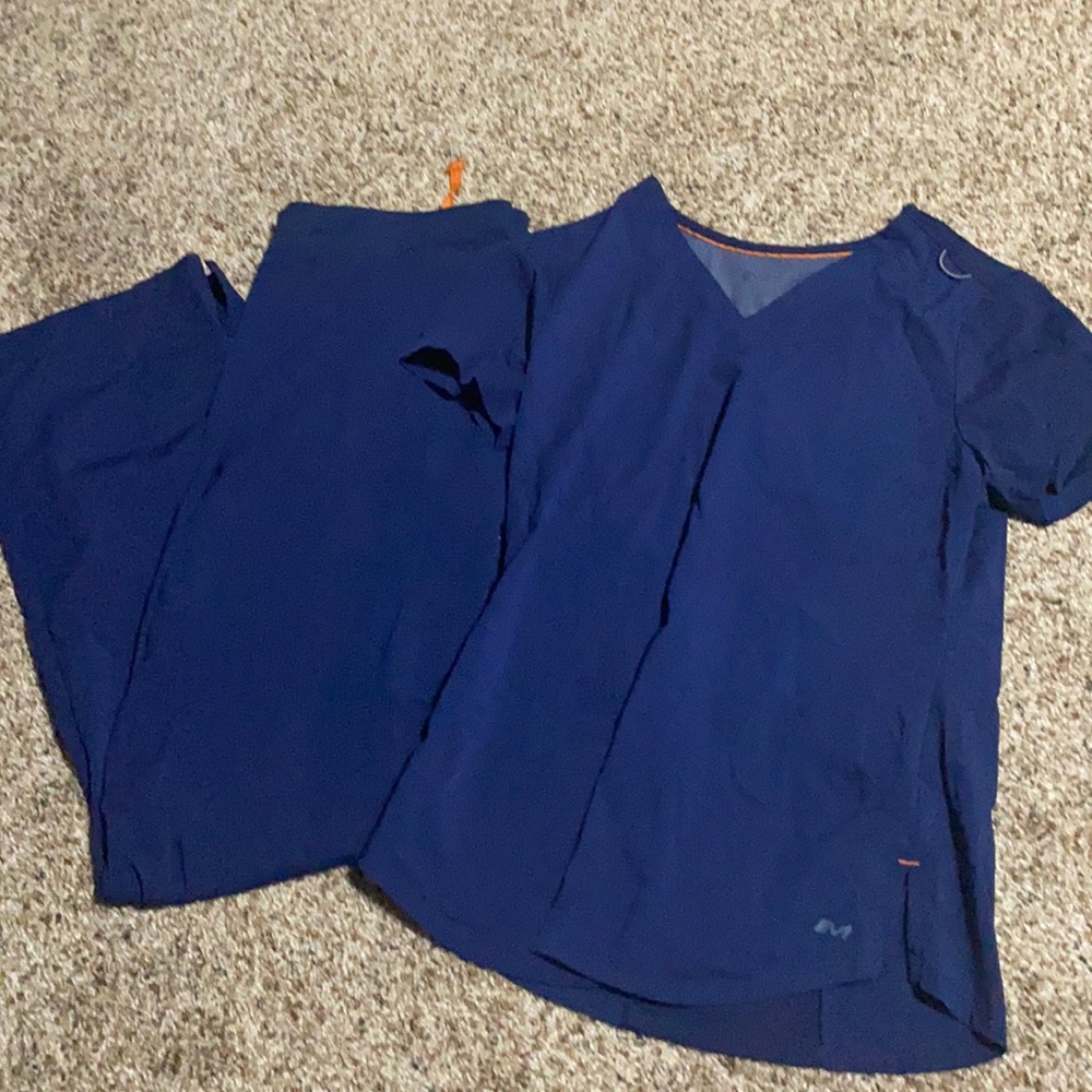 Navy scrubs size MT Barco